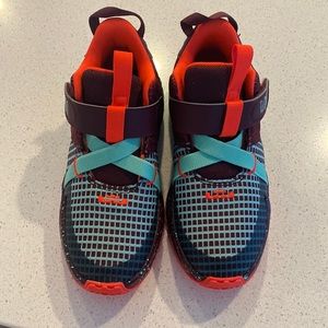 New Nike Lebron VII Witness-Size 12c